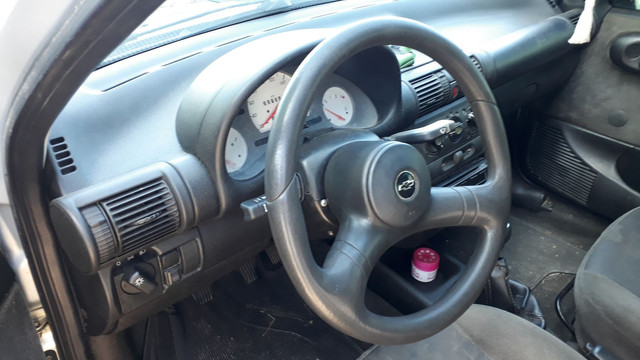 Corsa Sedan 2002 Millenium - Foto 5