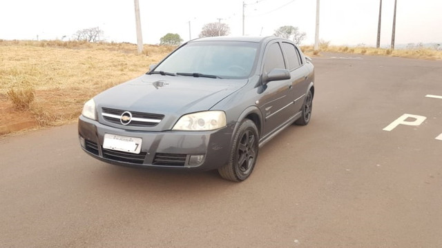 Astra cinza completo 4portas 2.0 GM - Foto 6