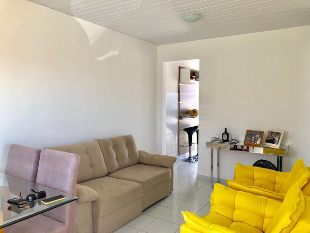 Casa sendo 2/4 ampla com móveis planejados - Foto 2