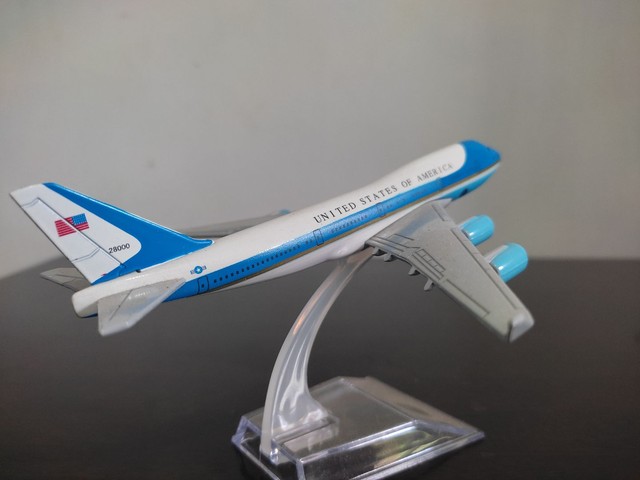 Miniatura avião Boeing 747 Air force one 
