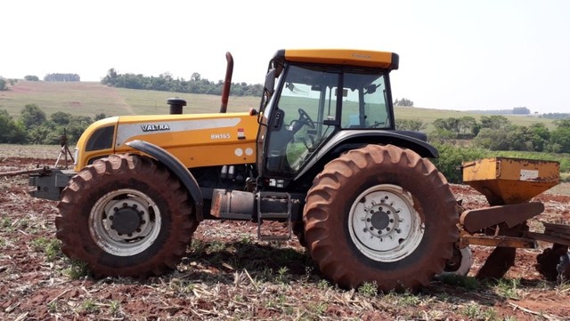 Trator Valtra BH165 2009