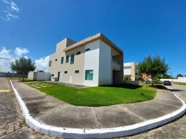 Casa com piscina no Condominio Praias do Sul 3