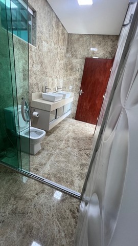 MARAVILHOSA CASA NOVA 5 QUARTOS , ALTO PADRÃO. - Foto 6