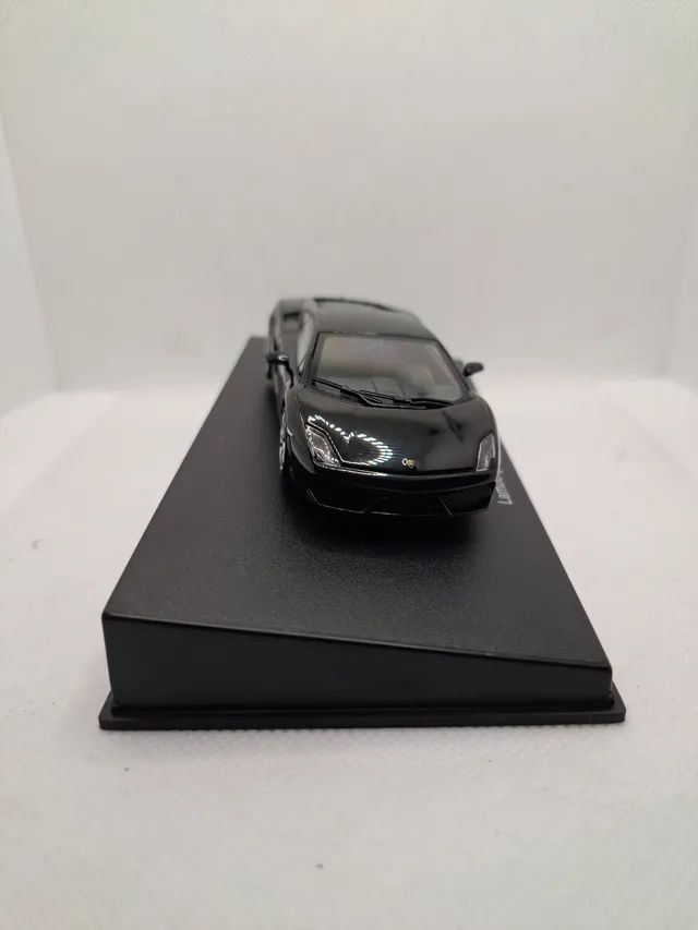 Miniatura Lamborghini Gallardo LP560-4 - Escala 1/43 - Marca Autoart  - Foto 4