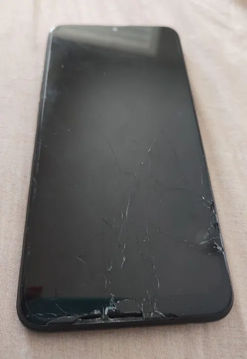 Galaxy A10s com a Tela Trincada