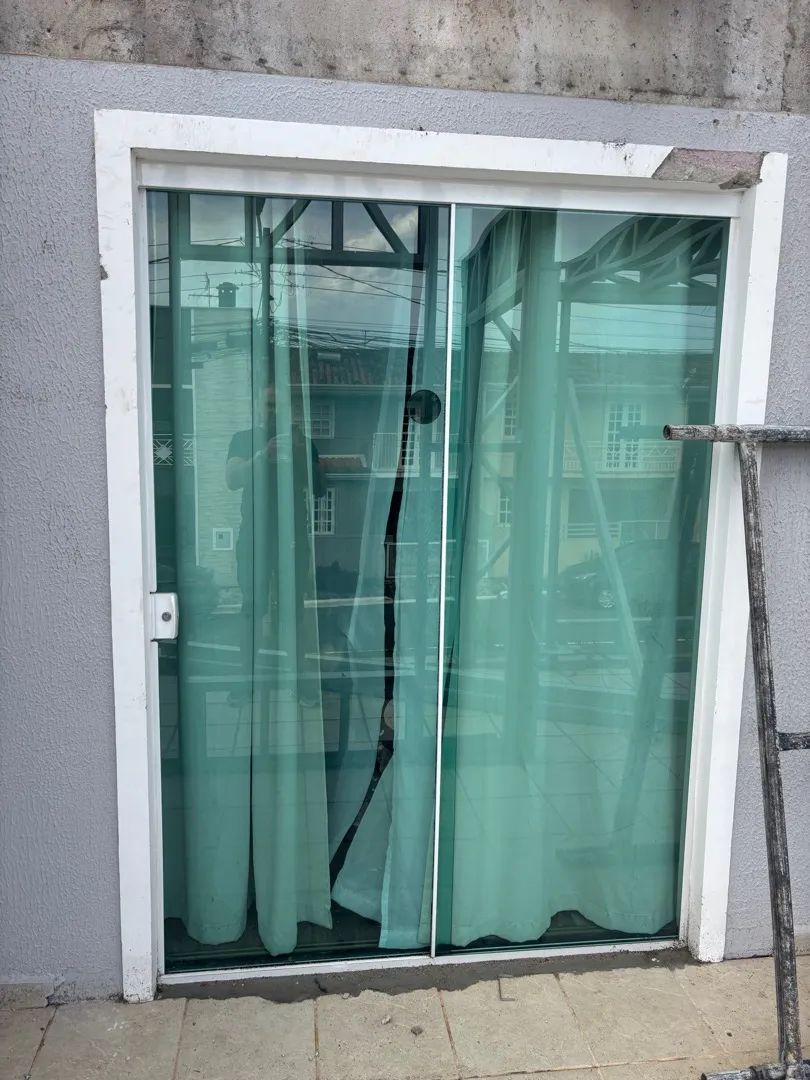 Porta de Vidro para Área Externa 1,50 cm largura x 2,10 cm altura 