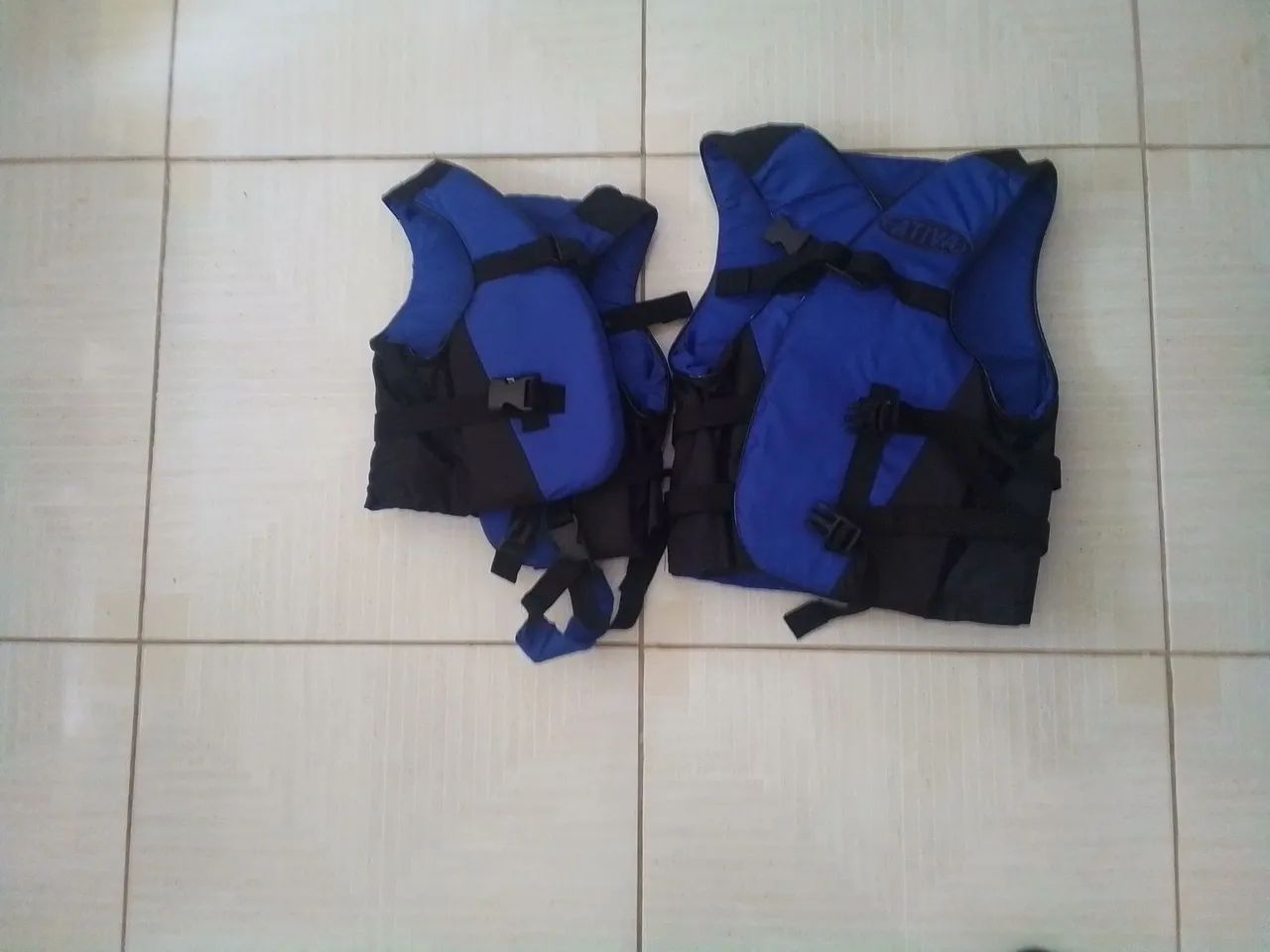 Coletes salva-vidas para crianças - TAMANHOS P e M