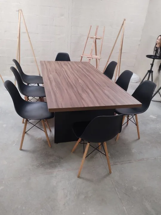 Mesa para reunião nova