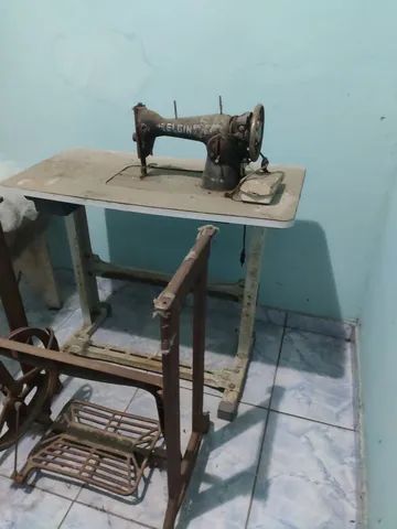 Mesa e máquina de costura vintage  - Foto 2