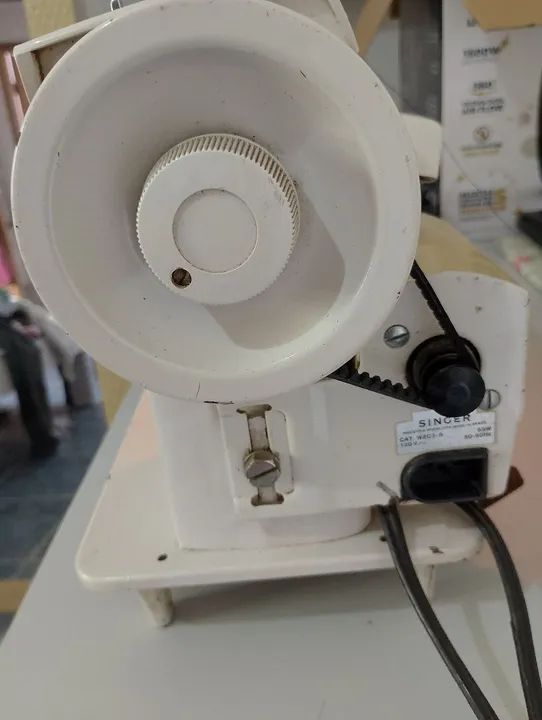 Máquina de costura Singer 247 - Foto 3