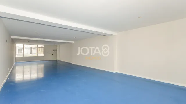 SALA COMERCIAL NA AVENIDA PARANÁ - J8 Sala comercial na Avenida Paraná - J8