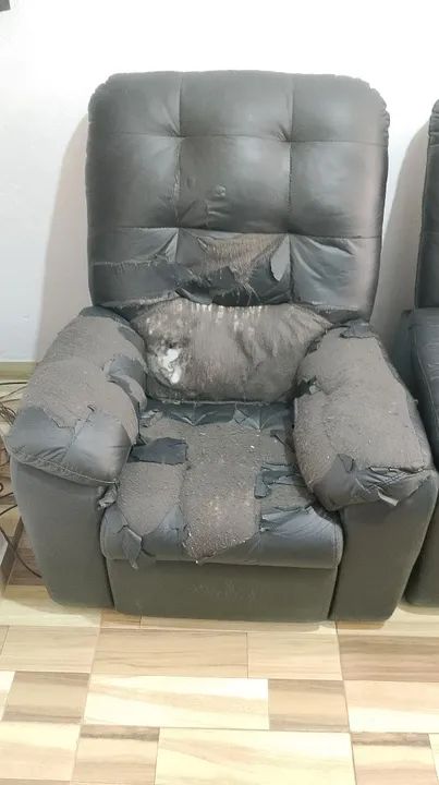 Poltronas Reclináveis (3 unidades) Trocar o tecido  - Foto 4