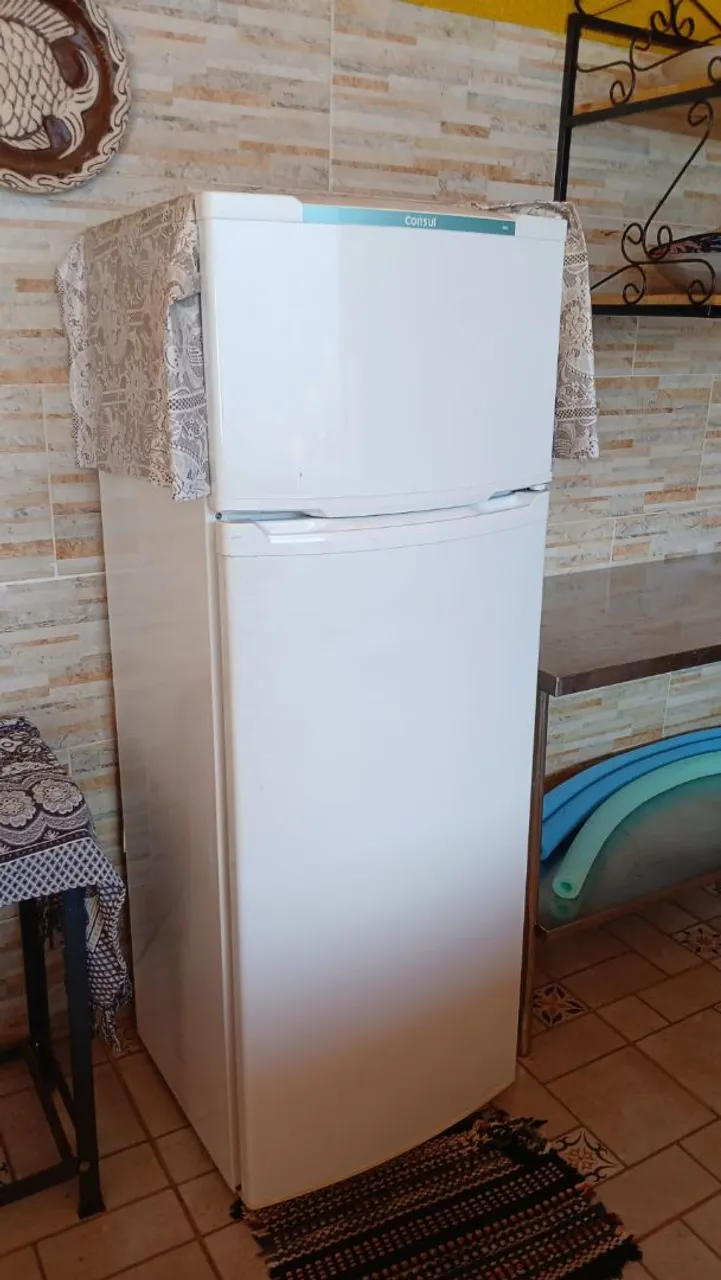 Geladeira novinha branca consul