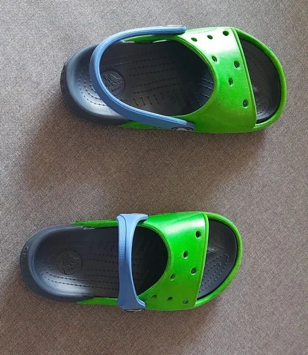 Croc infantil tamanho 28/29 - Foto 2