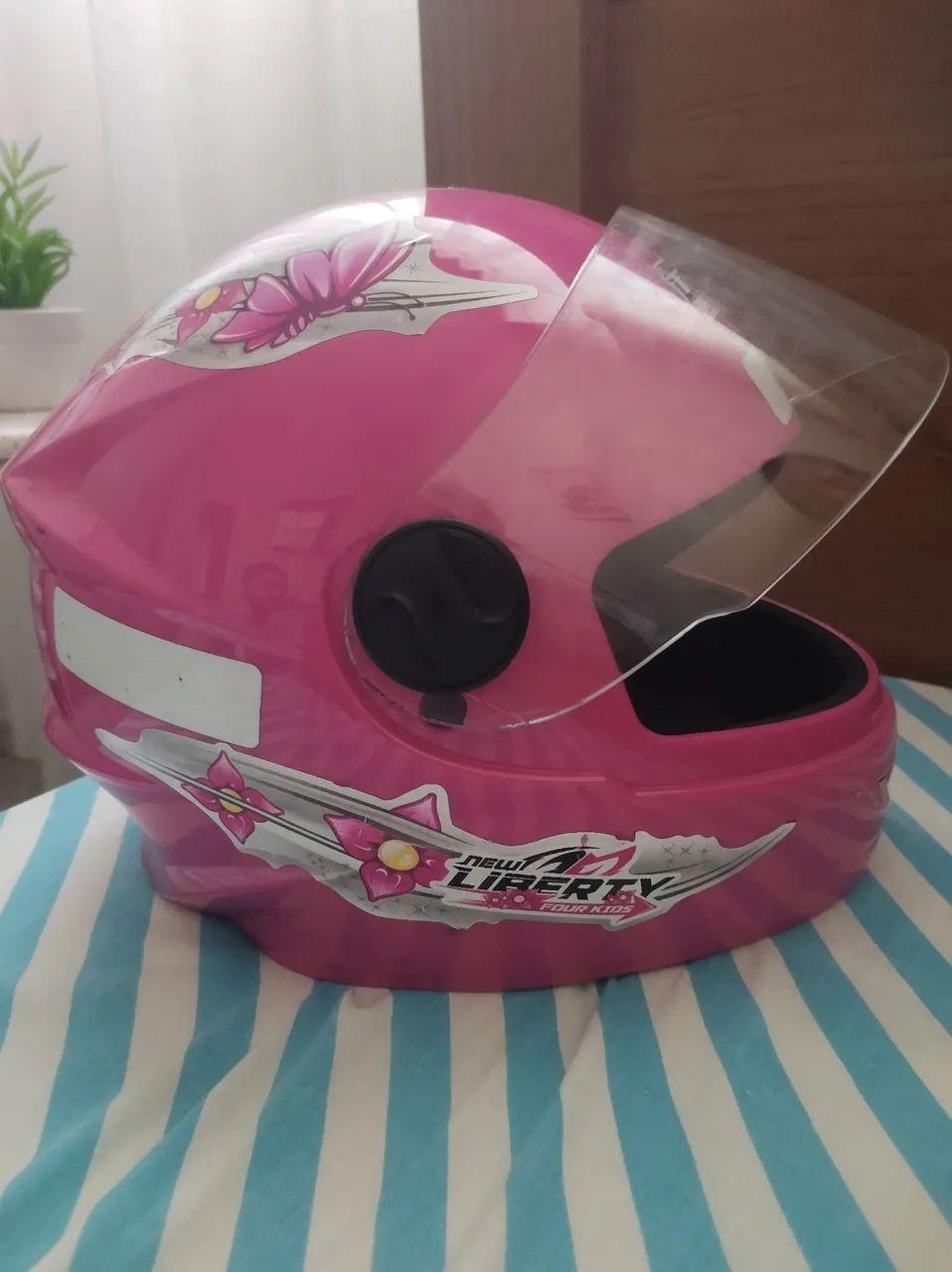 Capacete de moto infantil rosa tam. 54 - Foto 2