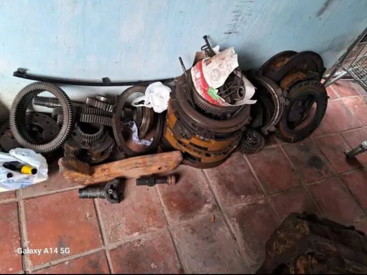 Transmissão trator D6 