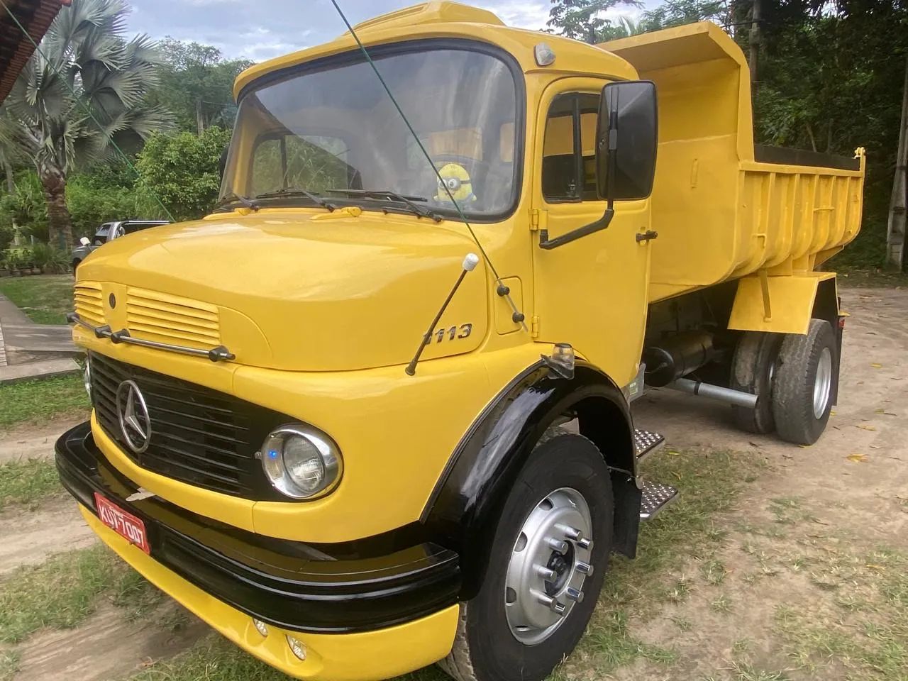 Caminhão caçamba Mercedes-Benz 1113 - Foto 2