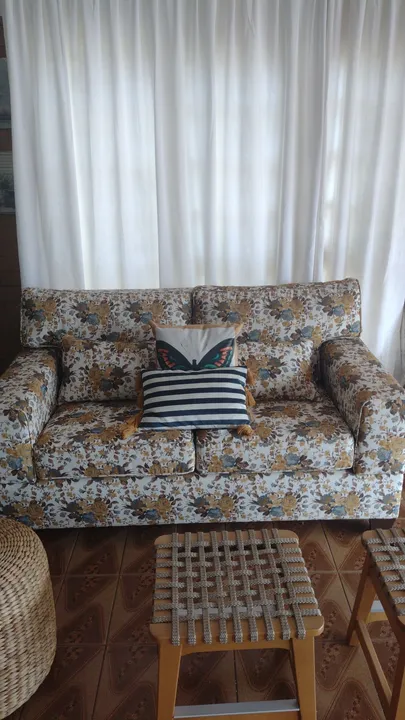 Sofá Floral 2 Lugares - Conforto e Estilo