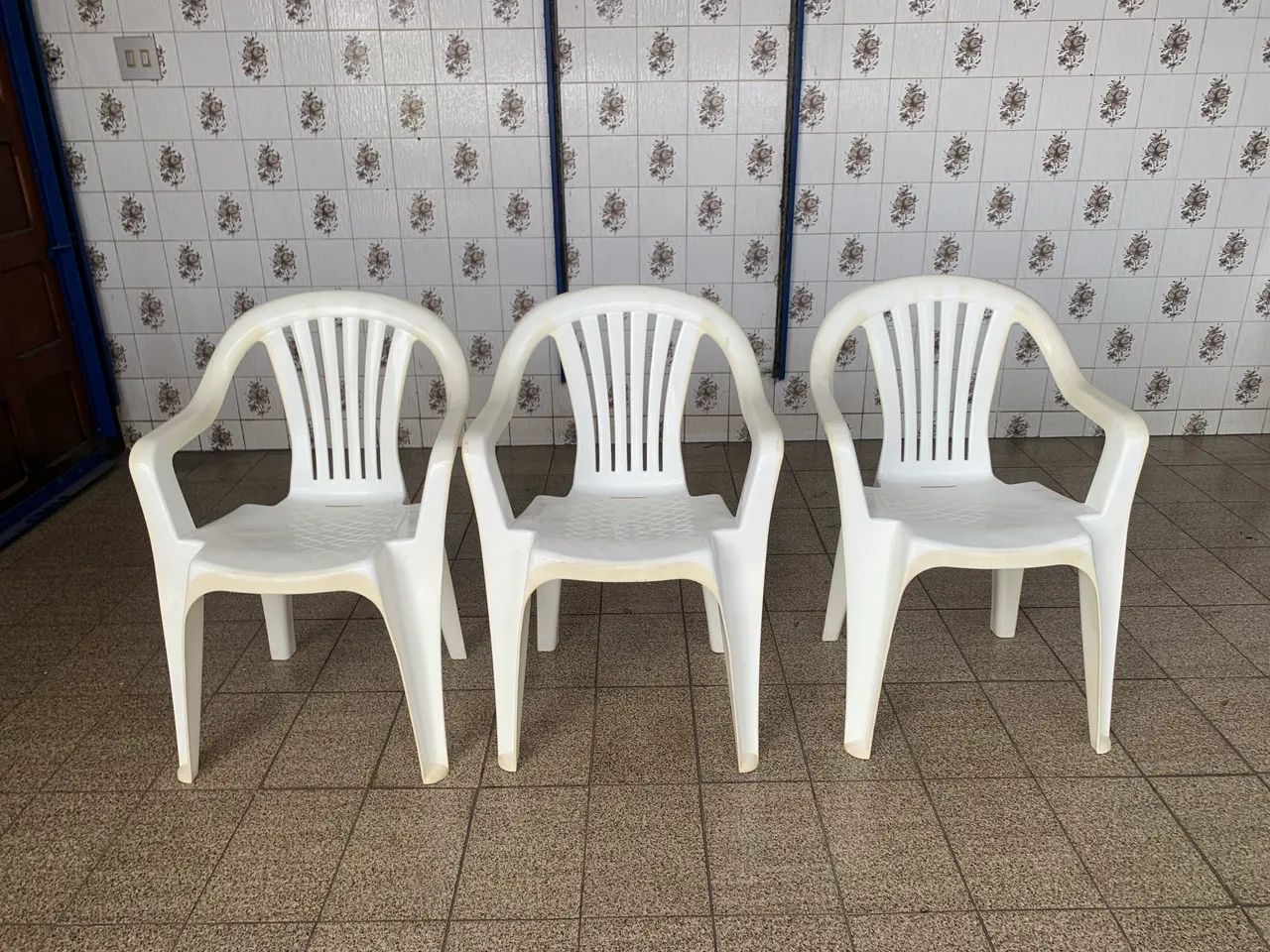 Cadeira de plástico  - Foto 4