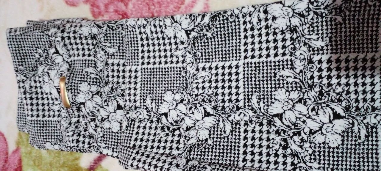 Calça Flare Estampada Elegante - Foto 5