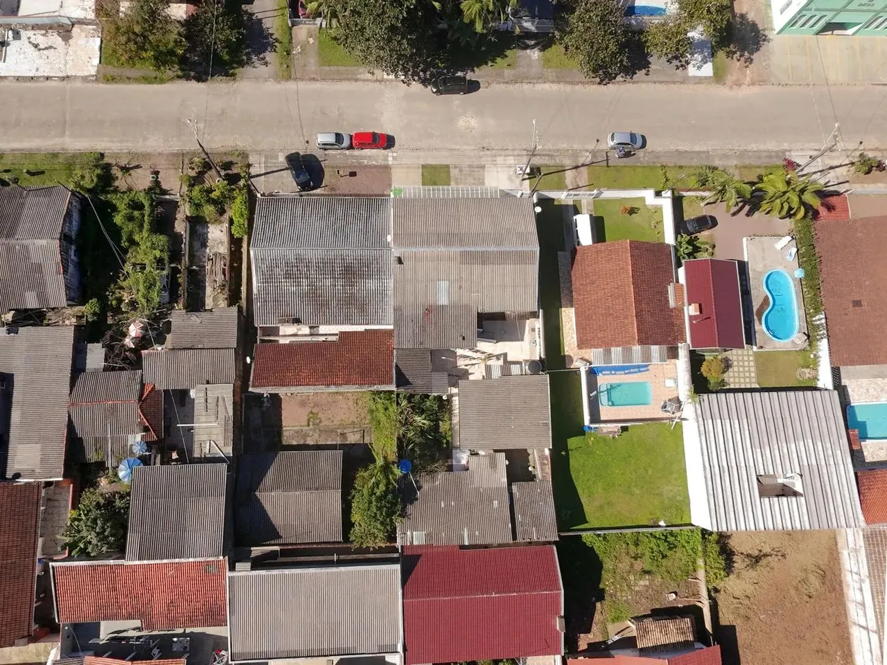 Sobrado para Venda em Guaratuba, Figueira, 6 dormitórios, 4 banheiros, 2 vagas