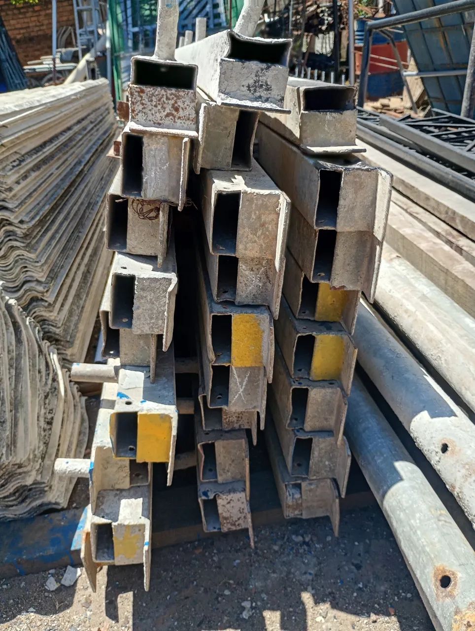 Escora tamanho 3 metros valo da unidade $85 só ligar *71 ou zap - Foto 2