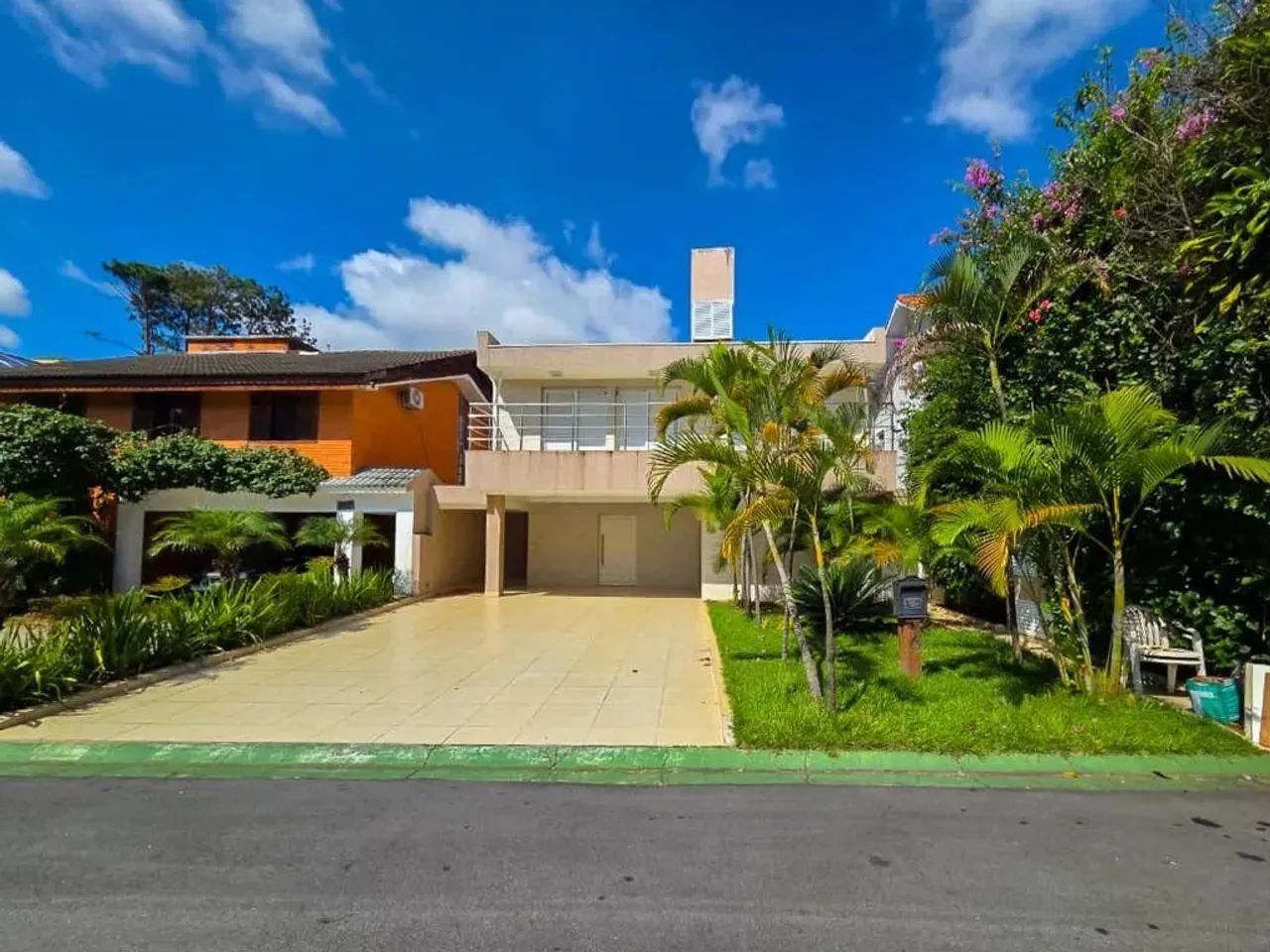 Casa para alugar em Santana de Parnaíba, Alphaville, com 3 quartos, com 300 m², Residencia - Foto 2