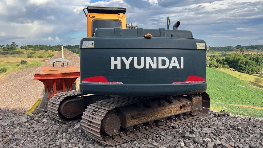 Escavadeira hidraulica Hyundai R180lc9 ano 2020  - Foto 6