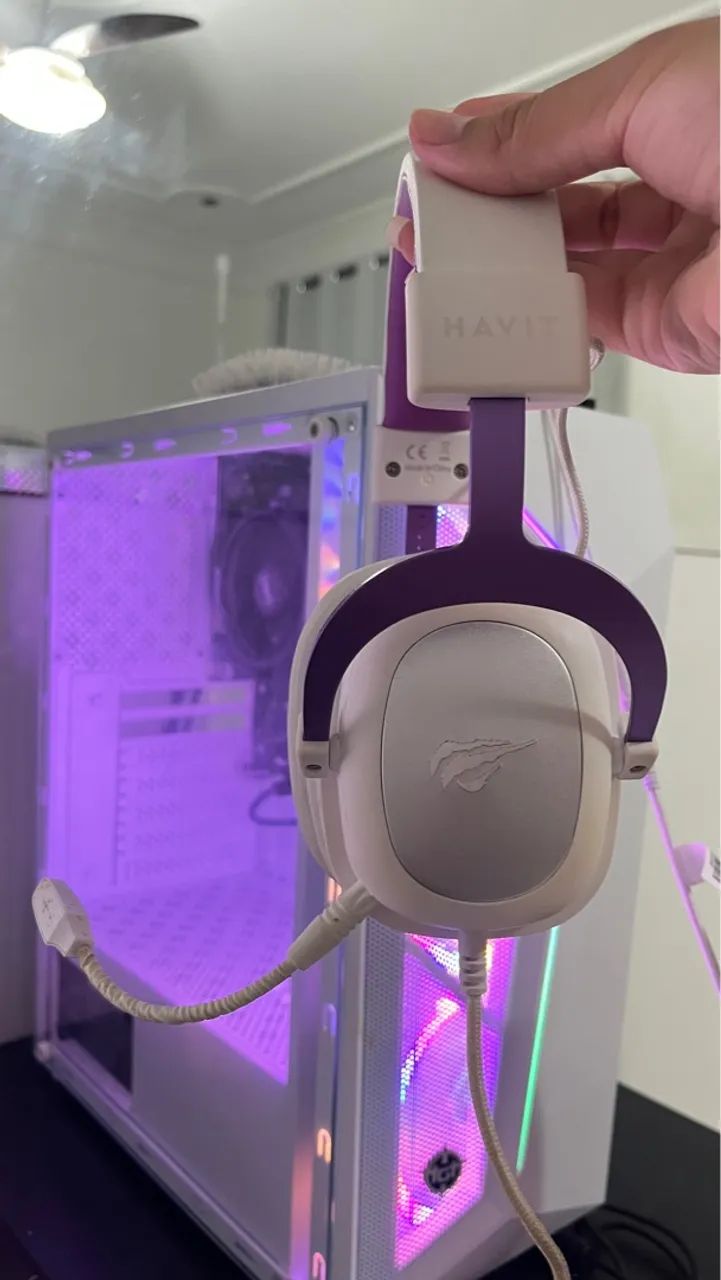 Headset gamer havit roxo e branco 