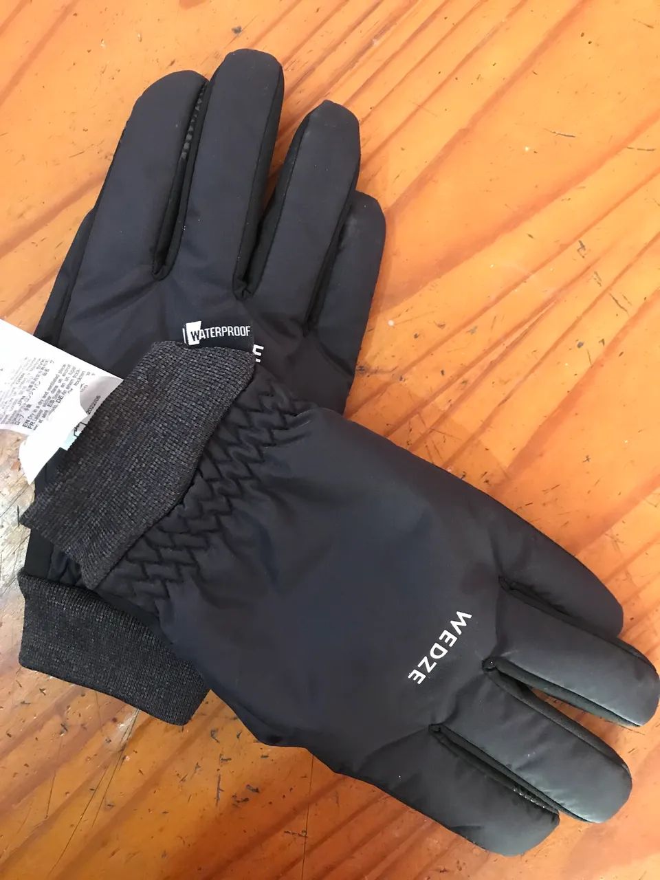 Luva Wedze decatlhon impermeável tamanho P/M  - Foto 4