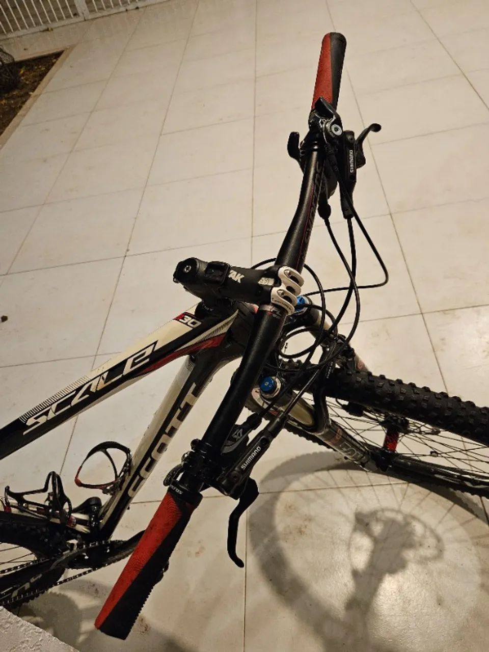BICICLETA SCOTT QUADRO DE CARBONO ARO 29 - Foto 5