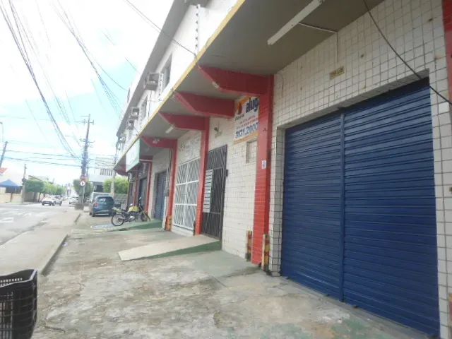 Centro comercial localização privilegiada com 9 lojas novas, media de 70m² cada, locação p - Foto 3