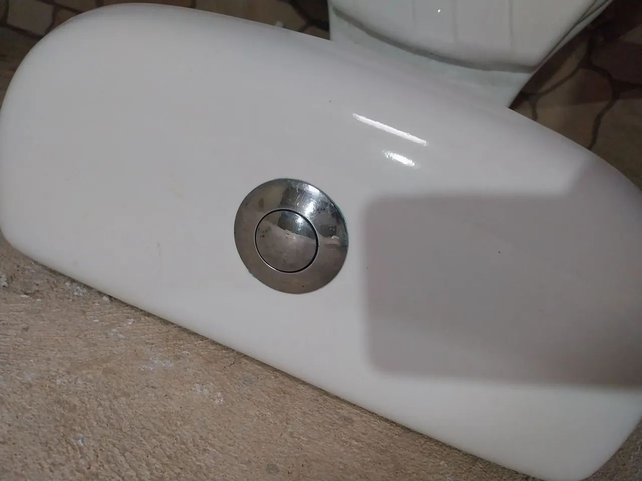 Caixa  descarga 64288032186881121