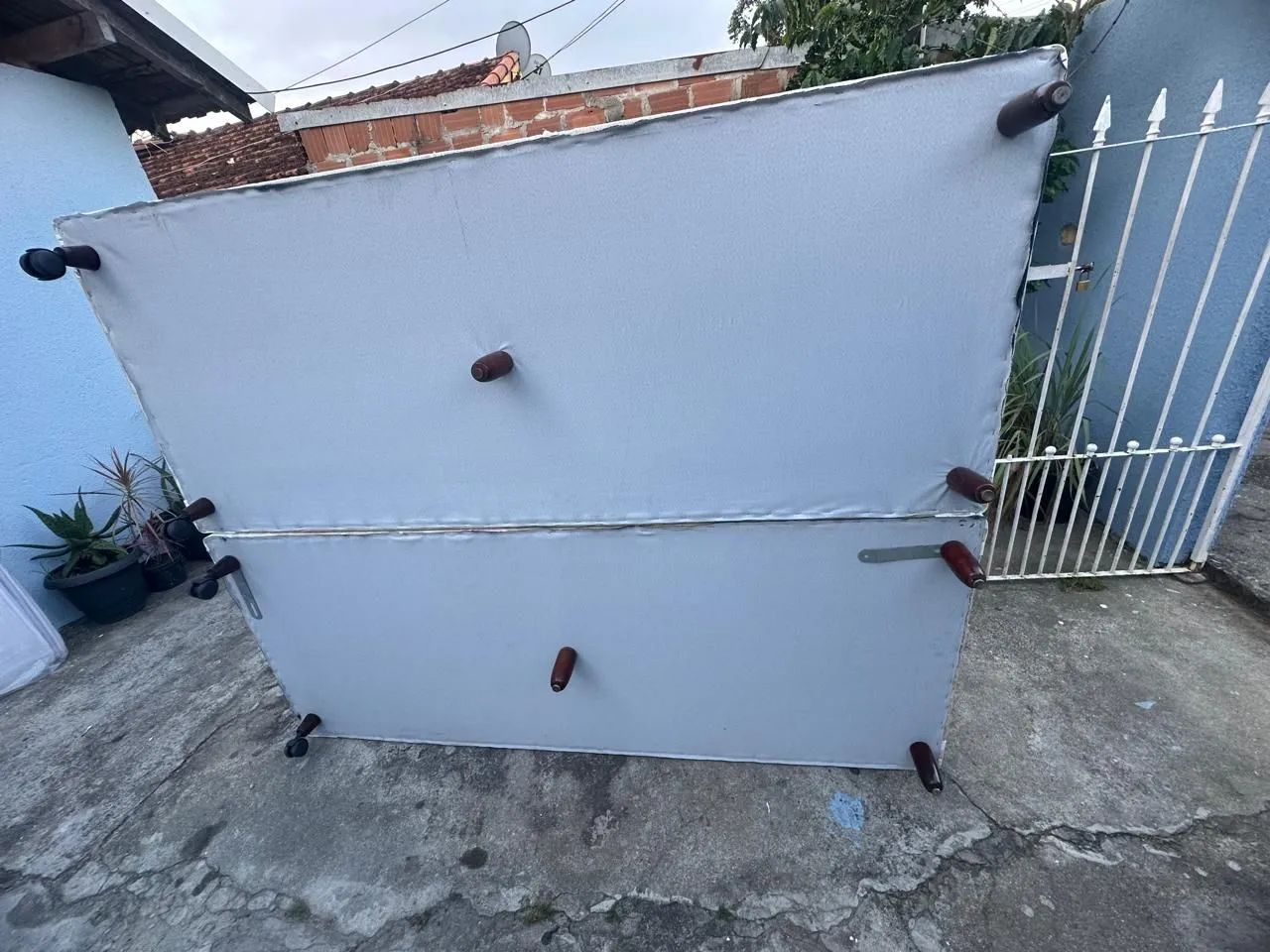 CAMA QUEEN COMPLETA COM BASE E COLCHÃO 64596063827074122