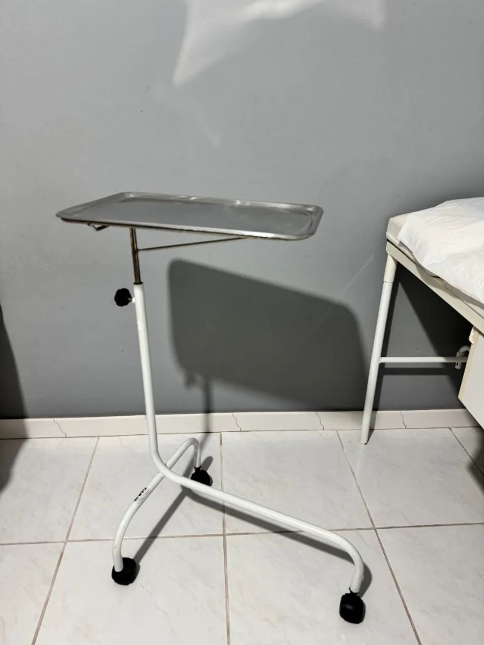 DOAÇÃO!!! Auxiliar / Bandeja Hospitalar - Foto 3