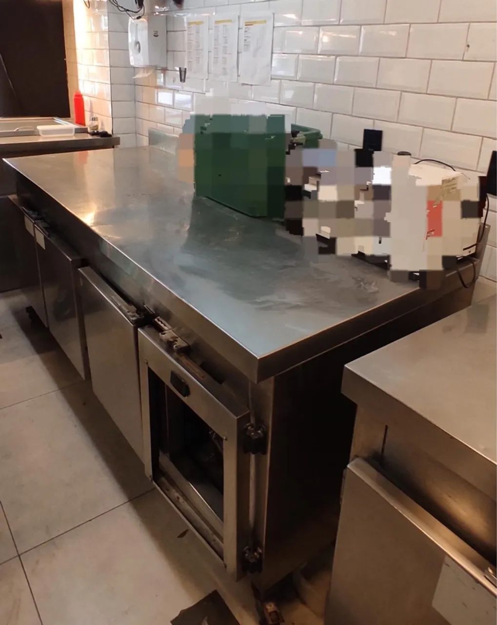 Condimentadora/balcoes refrigerados