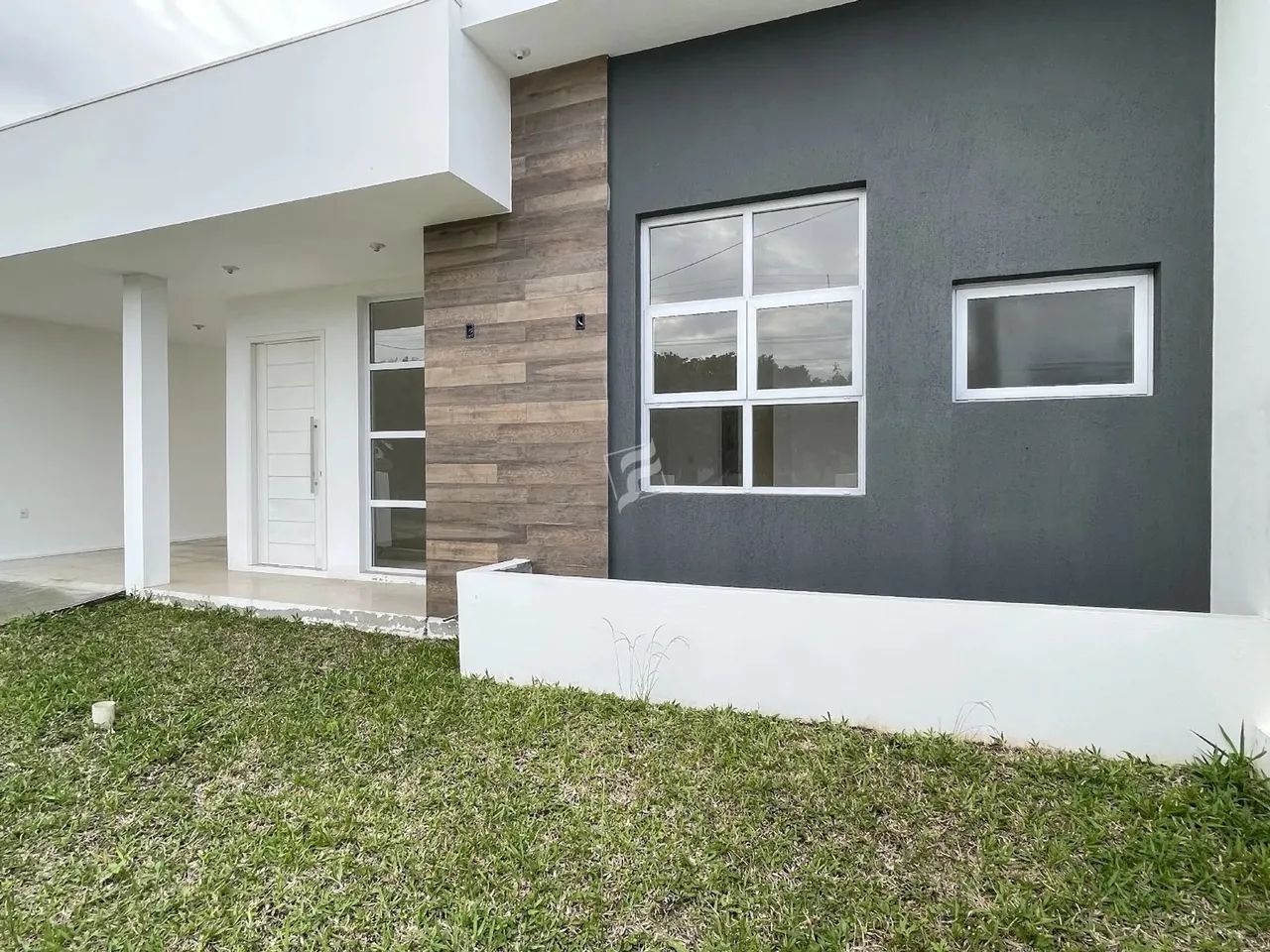 Localizada em um dos bairros mais tranquilos de Passo de Torres, a casa em Bellatorres é o - Foto 3