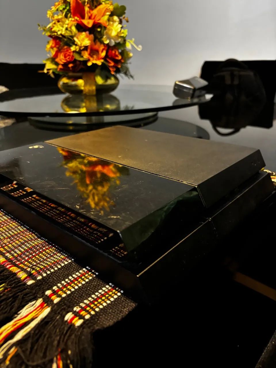 Playstation 4 + 2 controles + 1 jogo - Foto 4