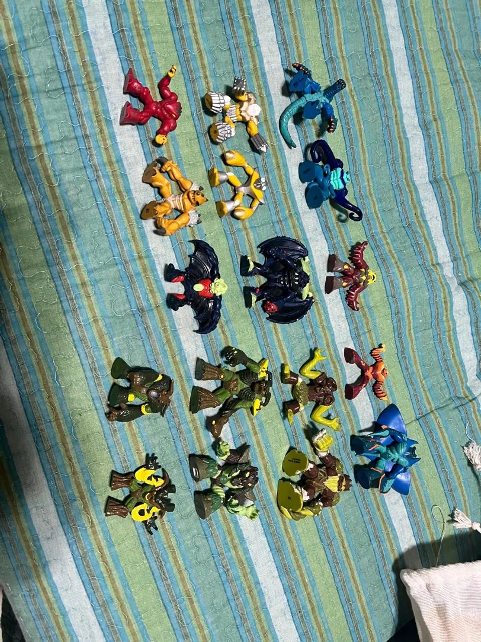 Coleção de 17 gormiti 