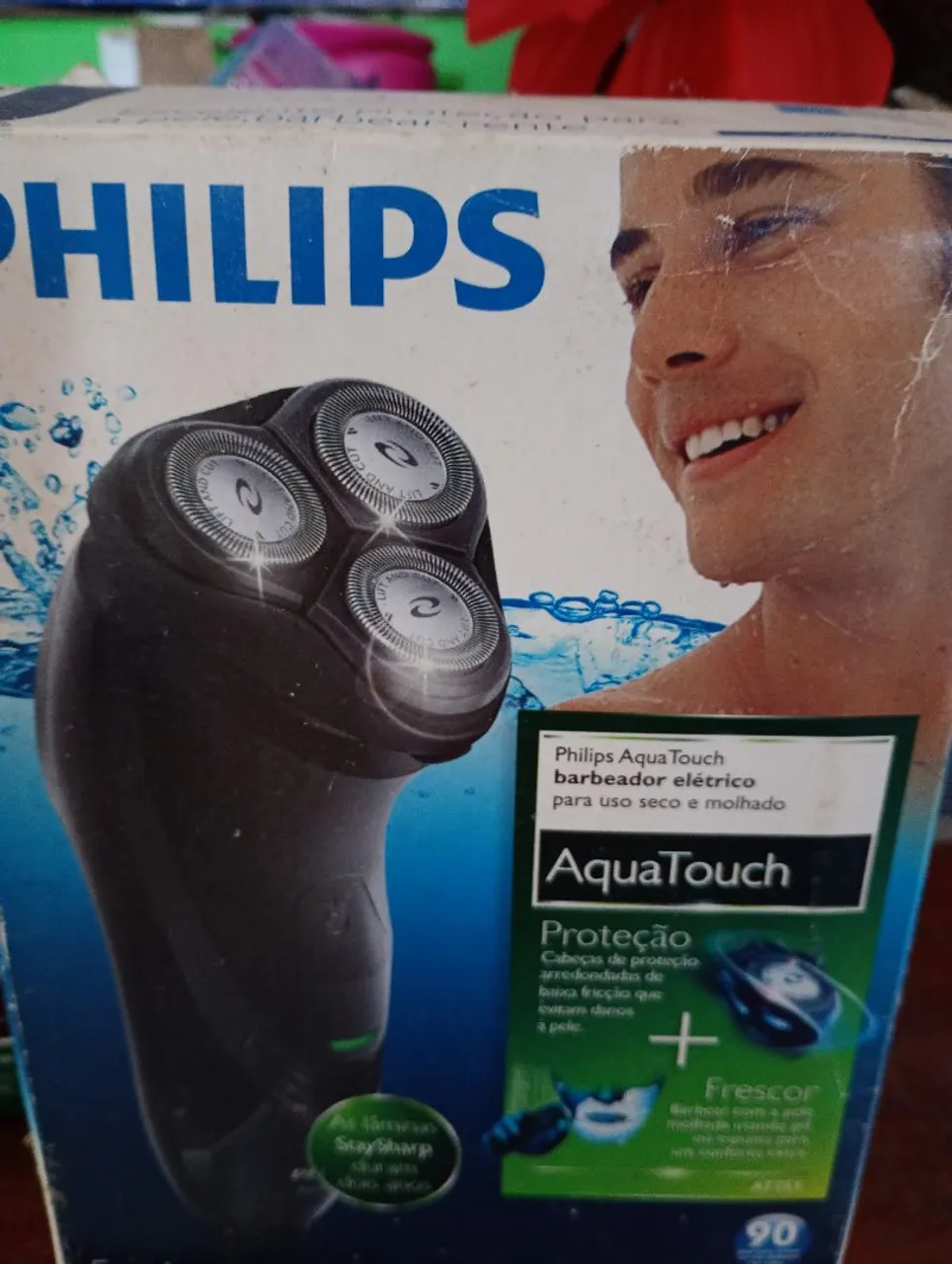 Barbeador Elétrico Philips Aquatouch