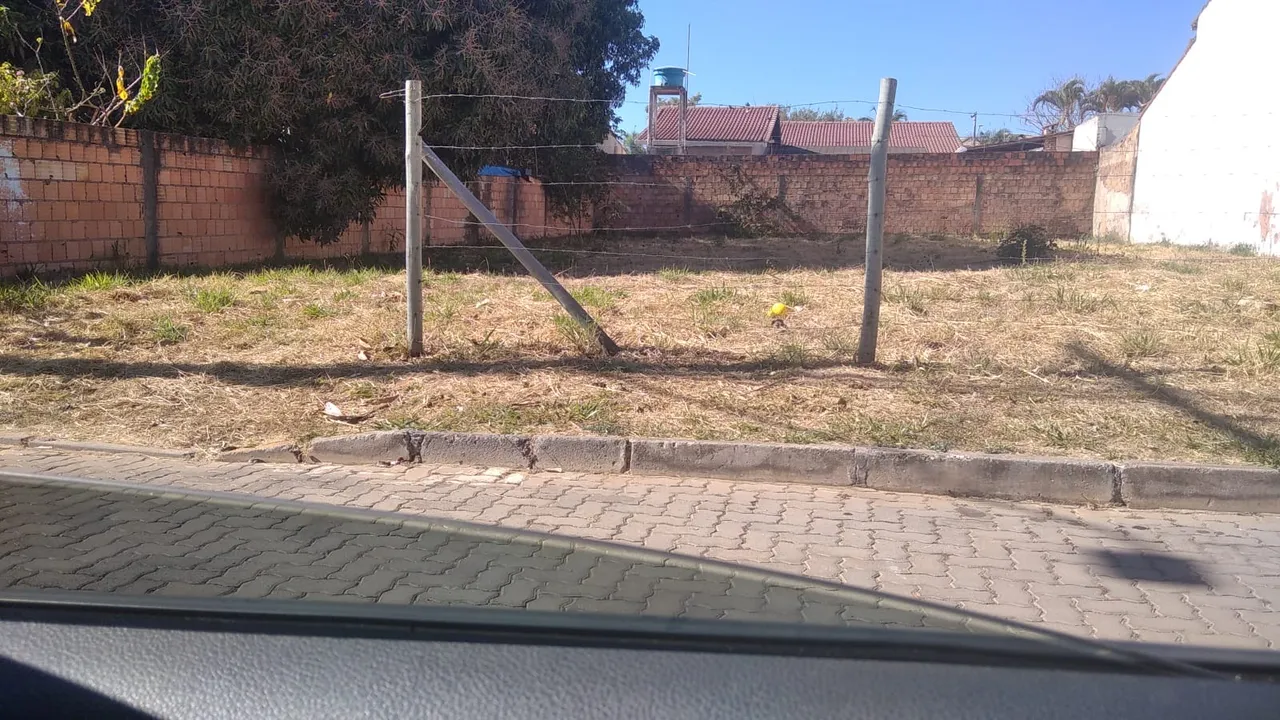 Lote plano condomínio RK. Ótima localização