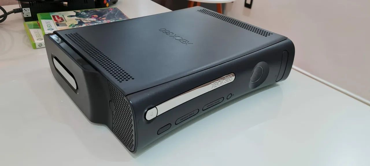 Xbox 360 FAT desbloqueio RGH3 + lt3.0 excelente estado cheio de jogos  - Foto 3