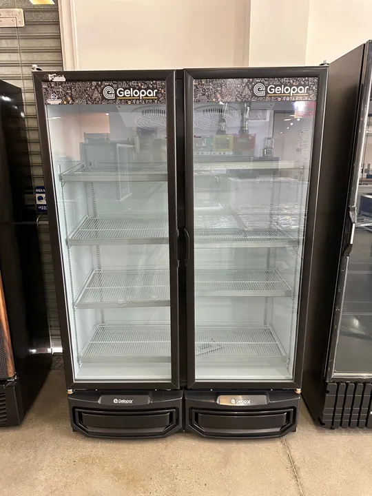 Geladeira 2 portas cervejeira 950 litros Gelopar