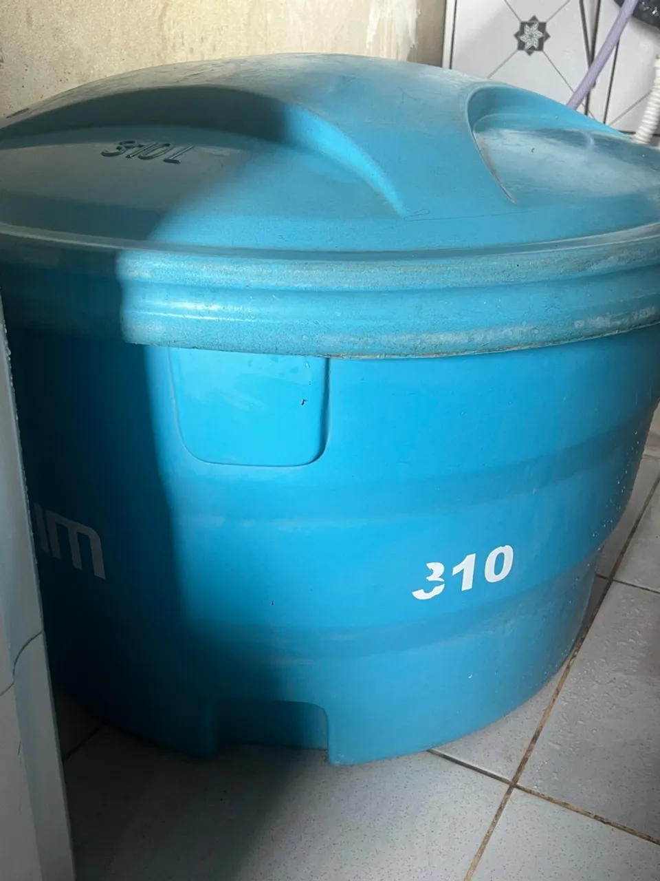 Caixa d'água 310 litros