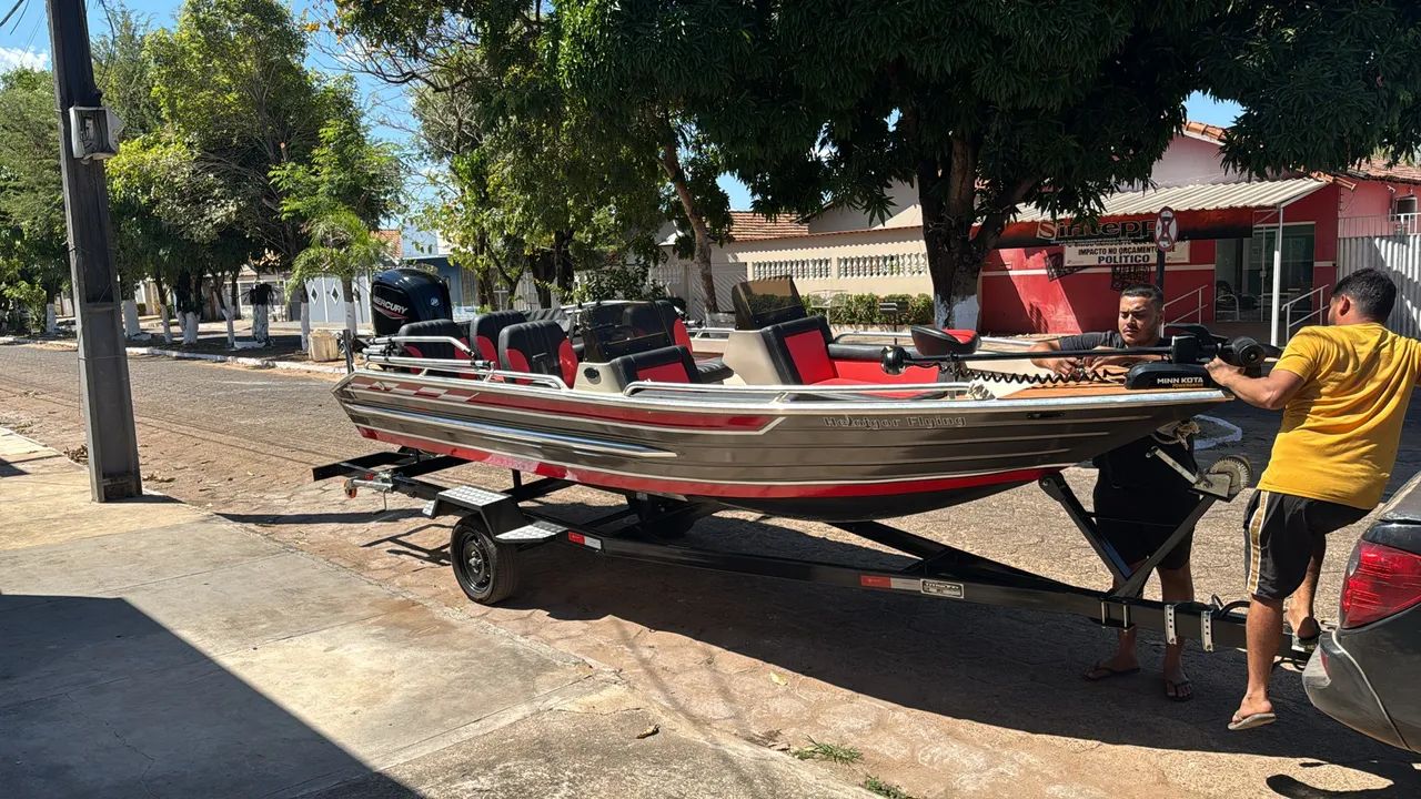 Lancha barco de alumínio casco 100% soldado com motor mercury 115hp ano 2024 - Foto 5
