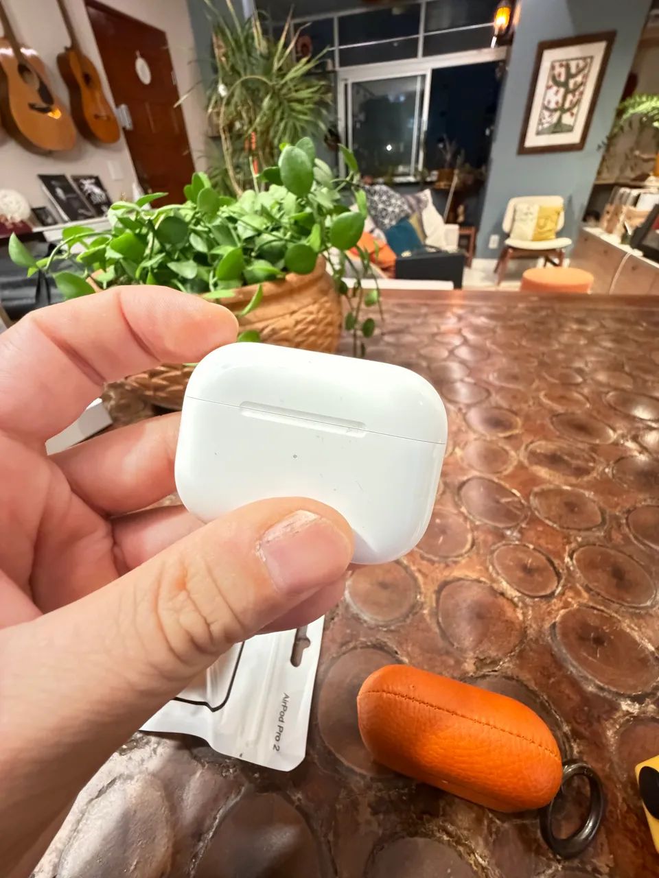 Air Pods Pro 2 - USB-C - Na caixa em estado de Novo - Quase sem uso - Foto 4