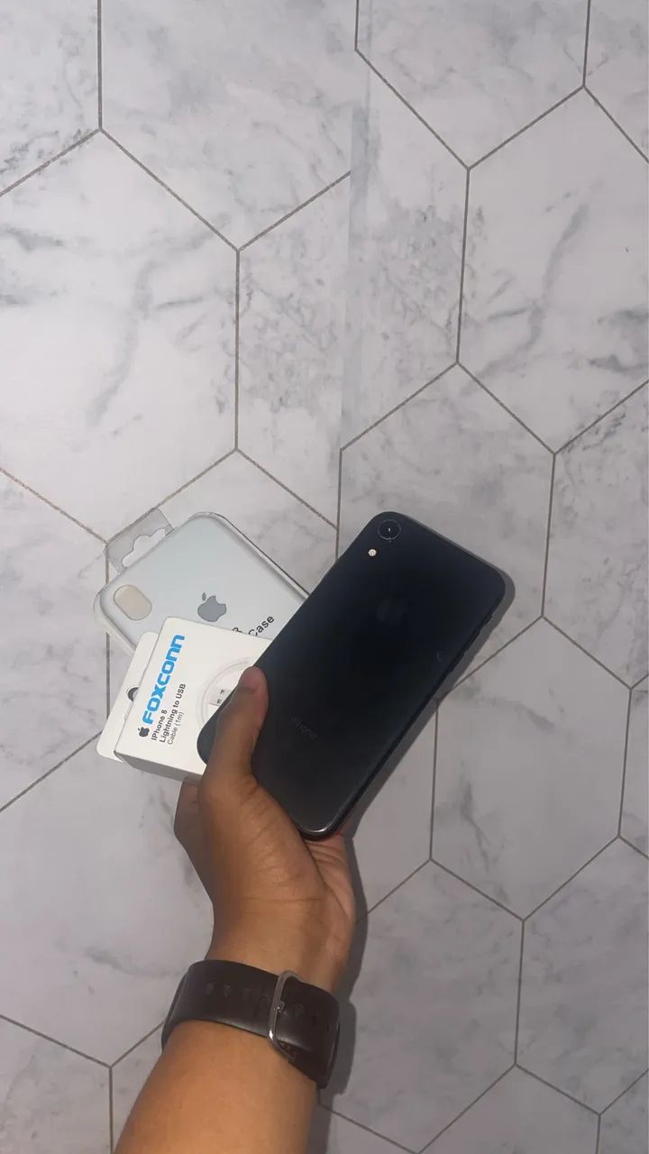iPhone Xr64294910096642121