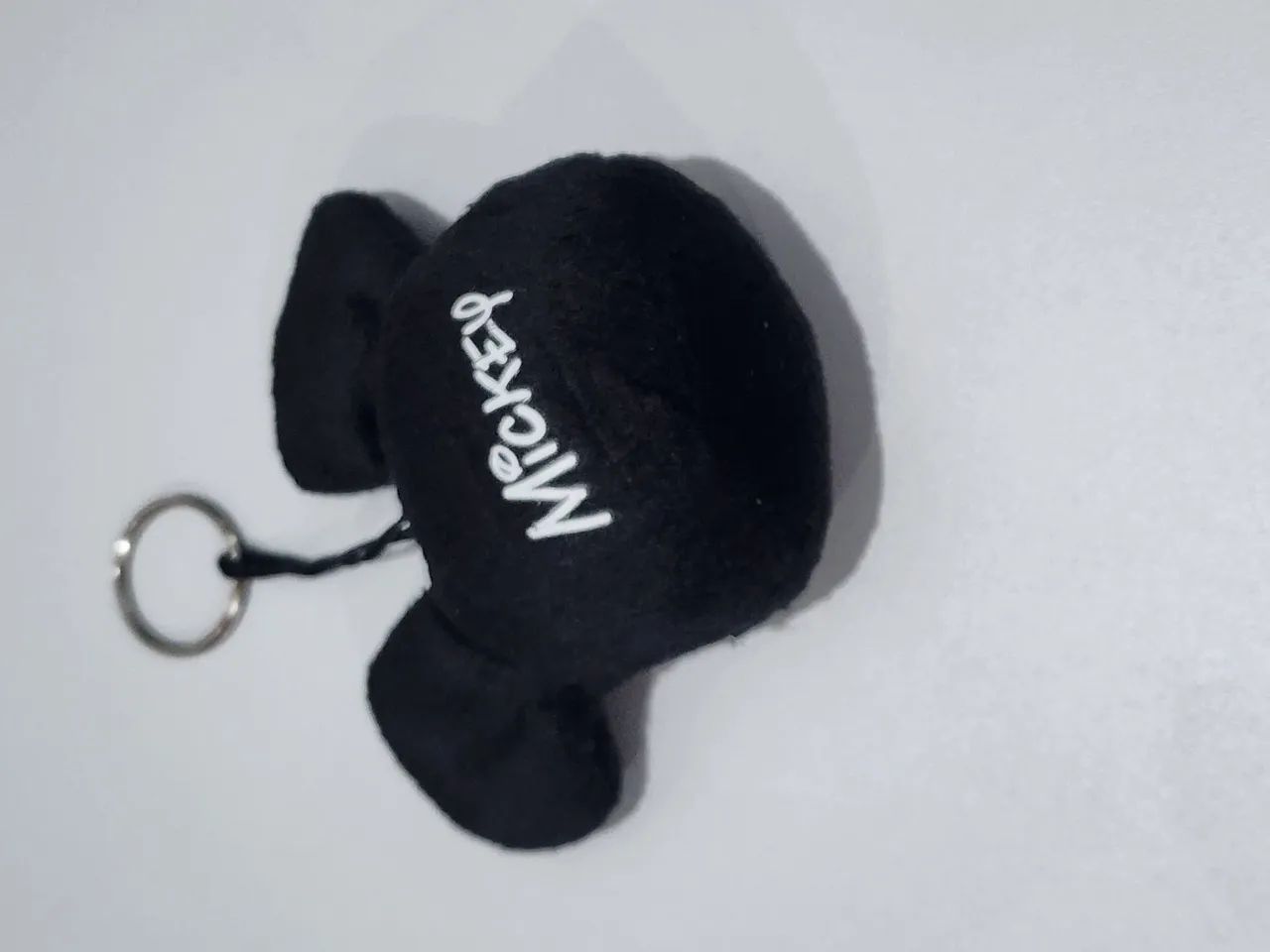 Chaveiro pelúcia do Mickey