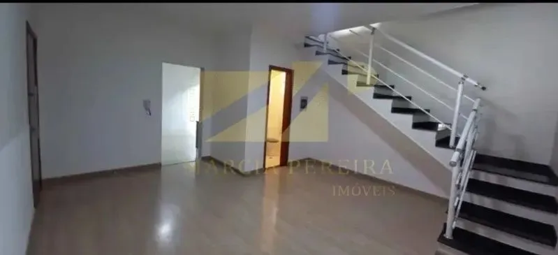 SOBRADO À VENDA NO JARDIM BELA VISTA