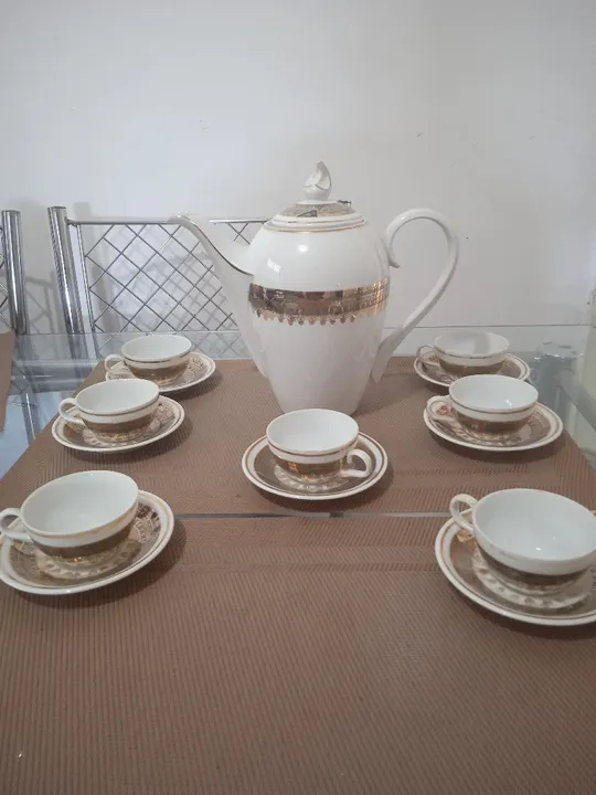 Conjunto de Chá e Café - 8 Peças porcelana